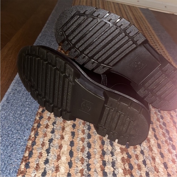 Women's New Dr. Martens Air Wair Combat Boots Size 8 Y2K Goth Punk Streetwear - Picture 9 of 9